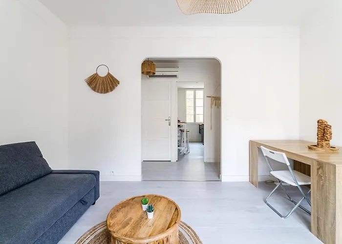 T3 En Rez-De-Chaussee, Avec Velos, Plages Mourillon